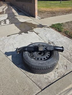 Selling Universal Jeep Tow Hitch And Tire