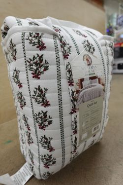  My Texas House Missie 3-Piece Mistletoe Quilt Set (King)