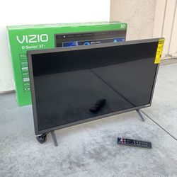 (NEW) $90 VIZIO 32-inch D-Series 720p Smart TV with Apple AirPlay Chromecast 150+ Free Channels, D32h-J09 
