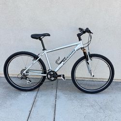 Marin Mountain Bike 26" (M) Silver Black Front Suspension 21 Speed Shimano