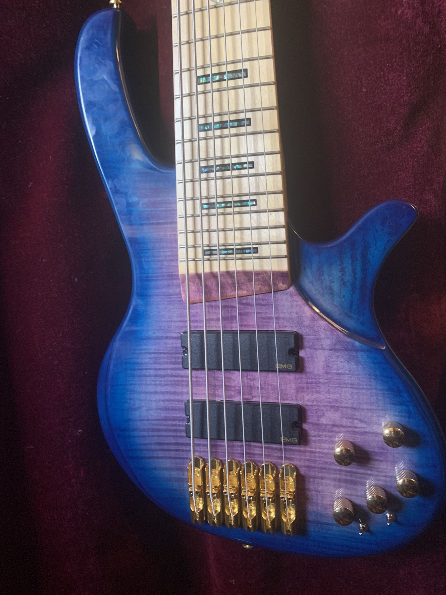 De Oliviera 6 string Bass Guitar KF Rainbow with beautiful Inlays - Rare
