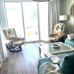 3 x 3’ wood rattan cocktail table glass top