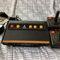 Atari Flashback / 2 Controllers & Power Cord