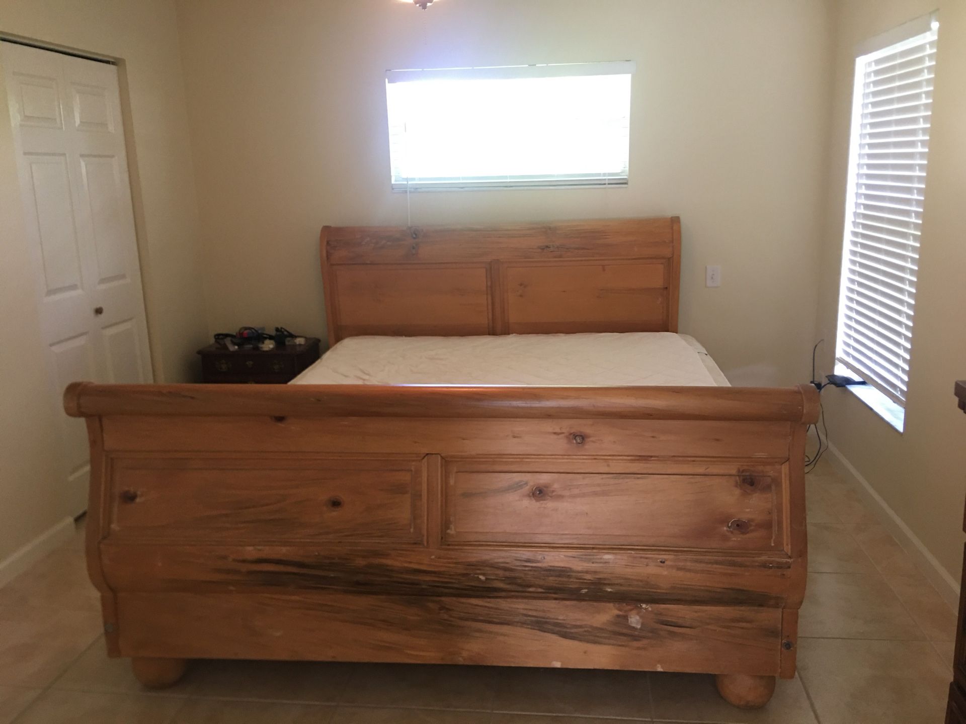 California king sleigh bed