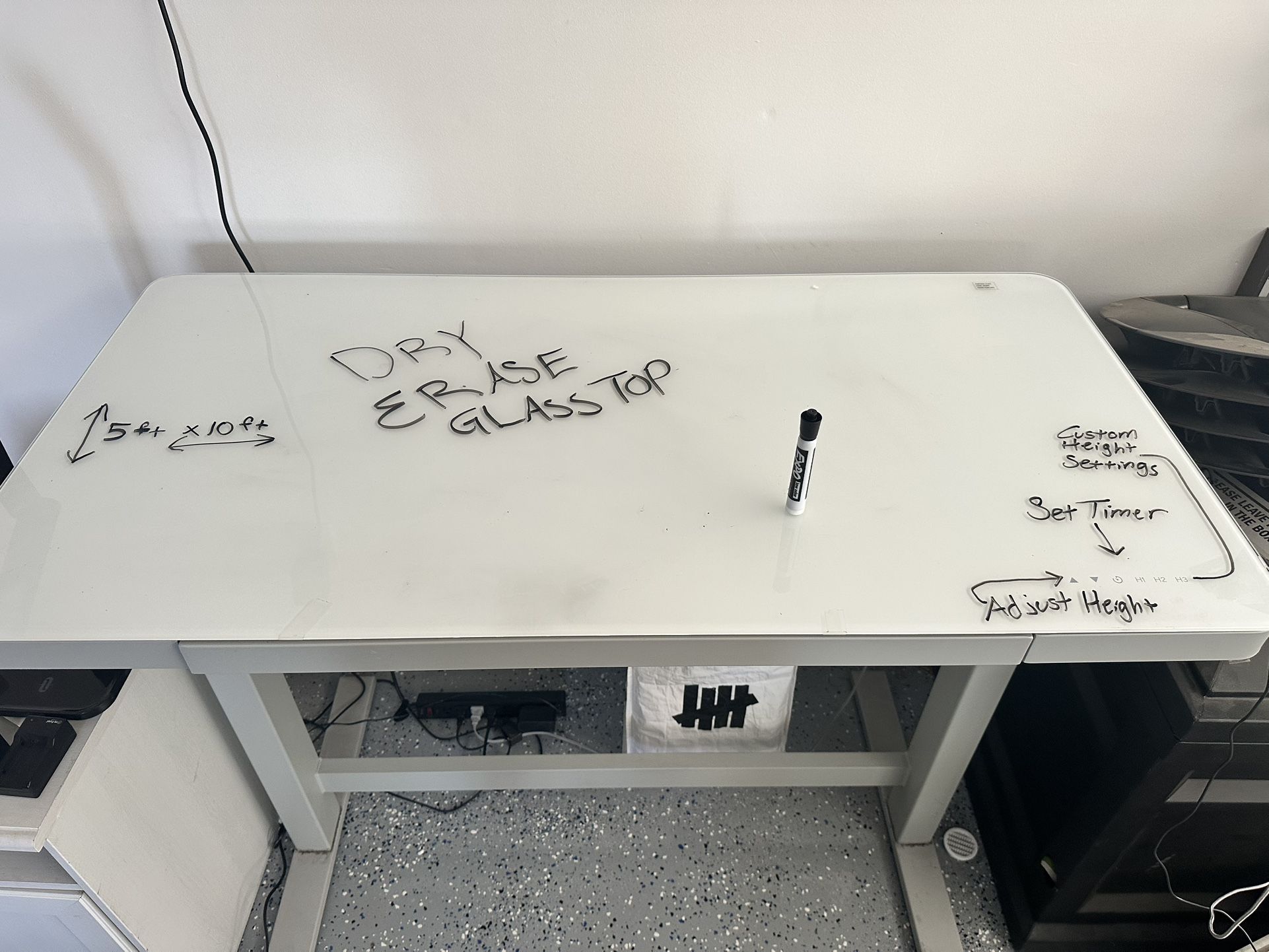 Computer Desk - Height Adjustable With USB/USBC CHARGING 