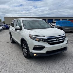 2016 Honda PilotEX-L w/Honda Sensing • AWD • 6cyl