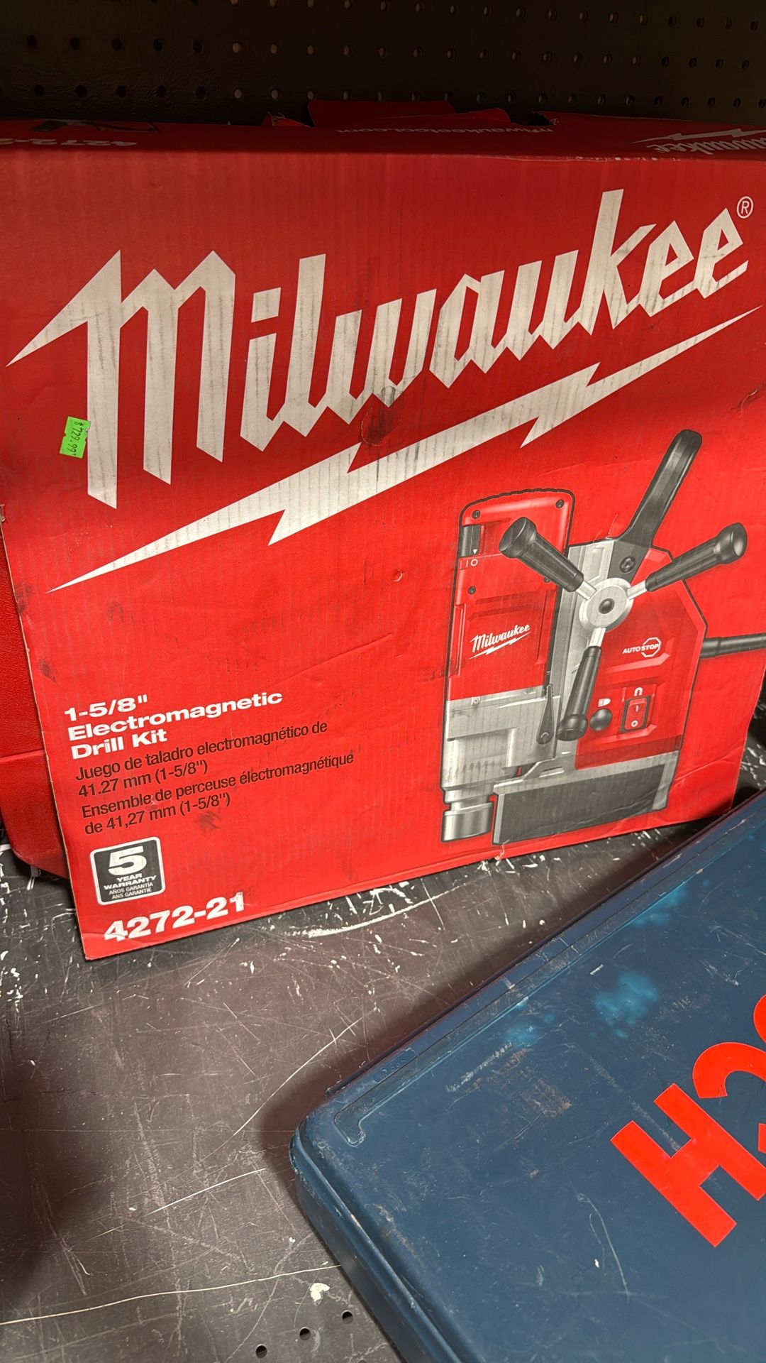 Milwaukee 1-5/8 Electromagnetic Drill Kit