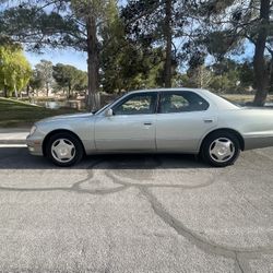 1998 Lexus LS 400