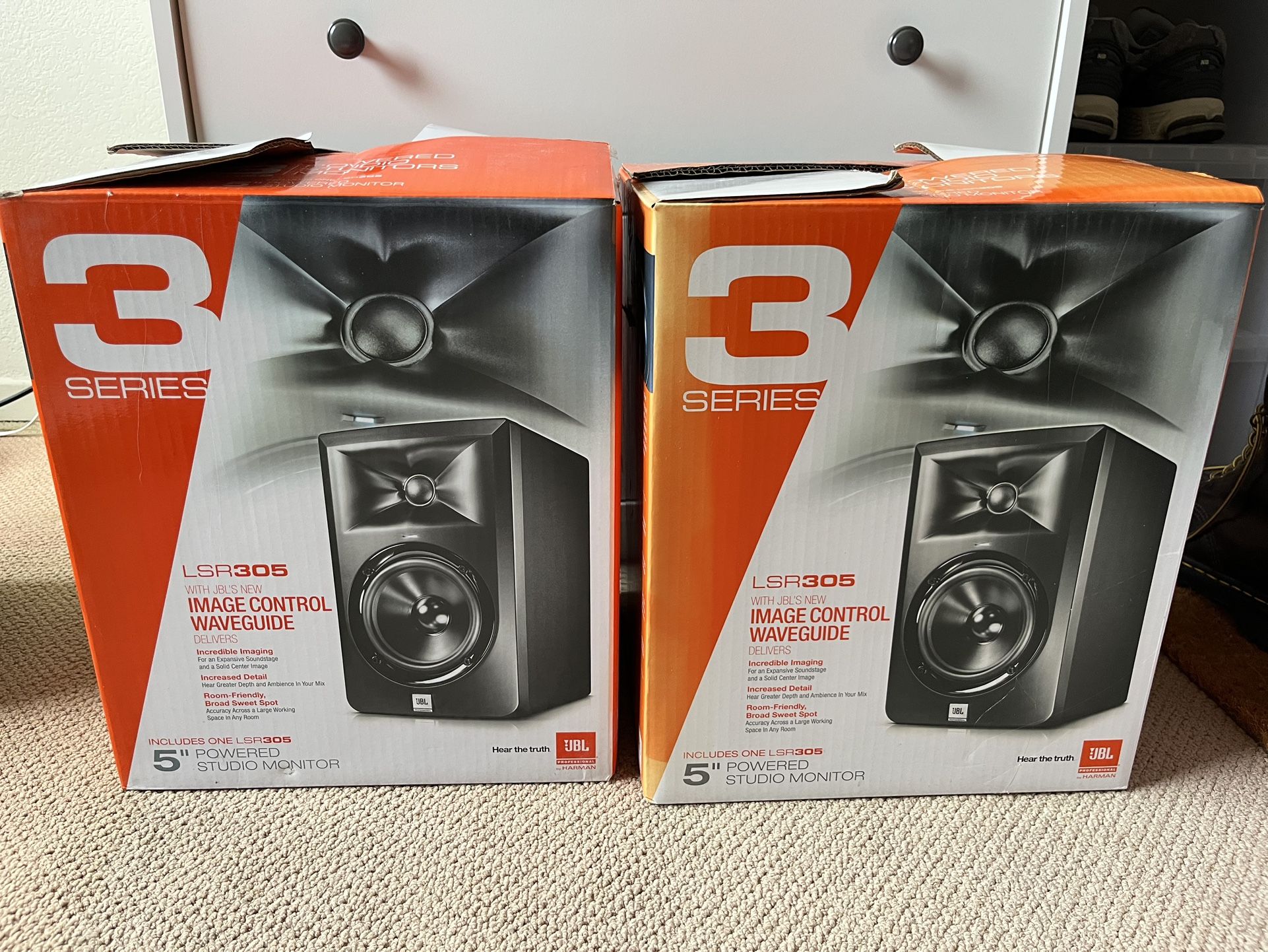 JBL Professional 3 Series LSR305 5” Powered Monitors
