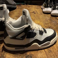 Jordan 4 retro