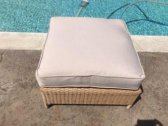OUTDOOR PATIO FURNITURE OTTOMAN