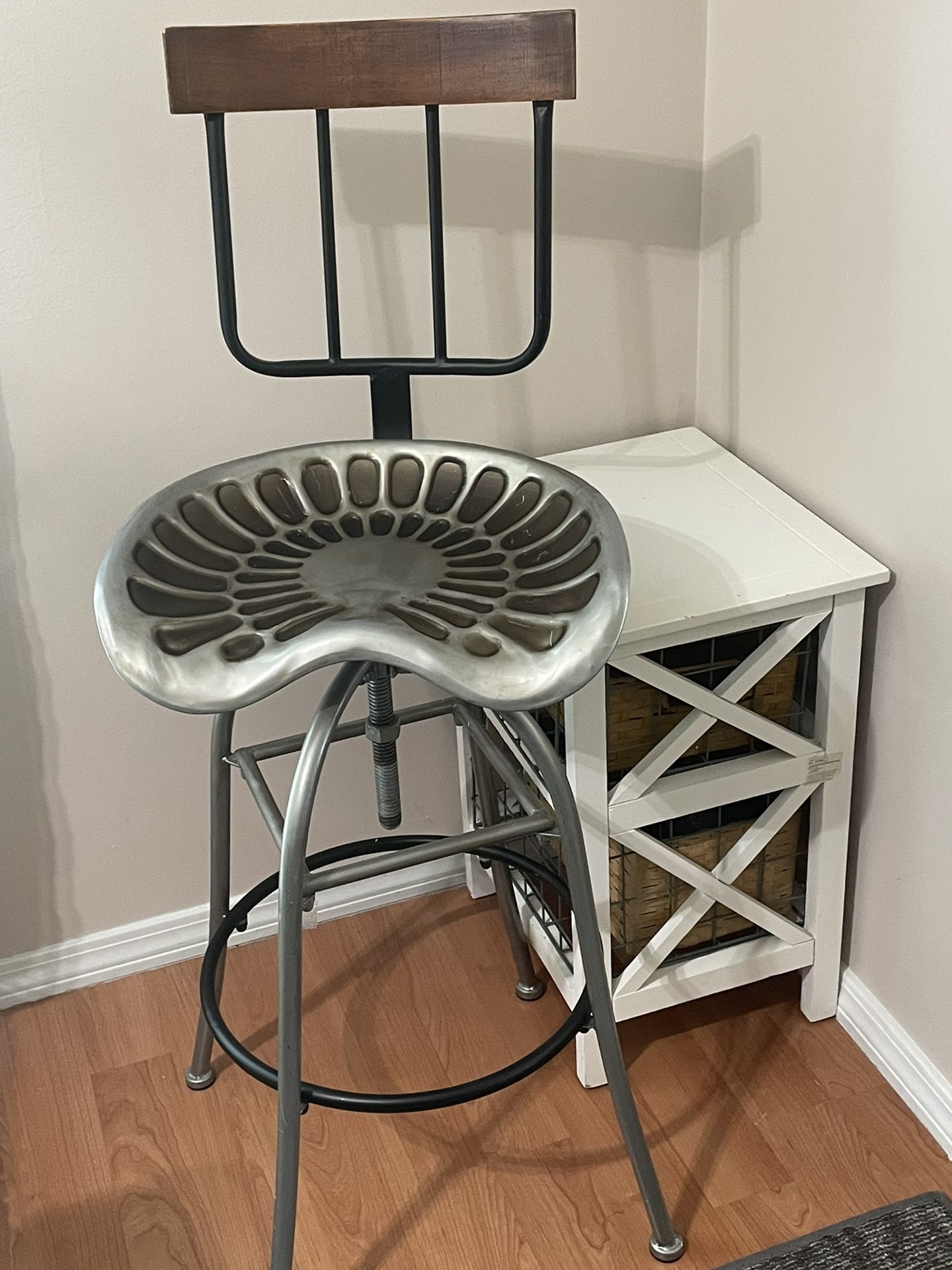 Tractor Seat Look Tall Chair/ Barstool