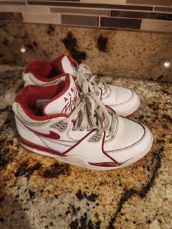 Used nike air flight white and red youth shoes 4.5