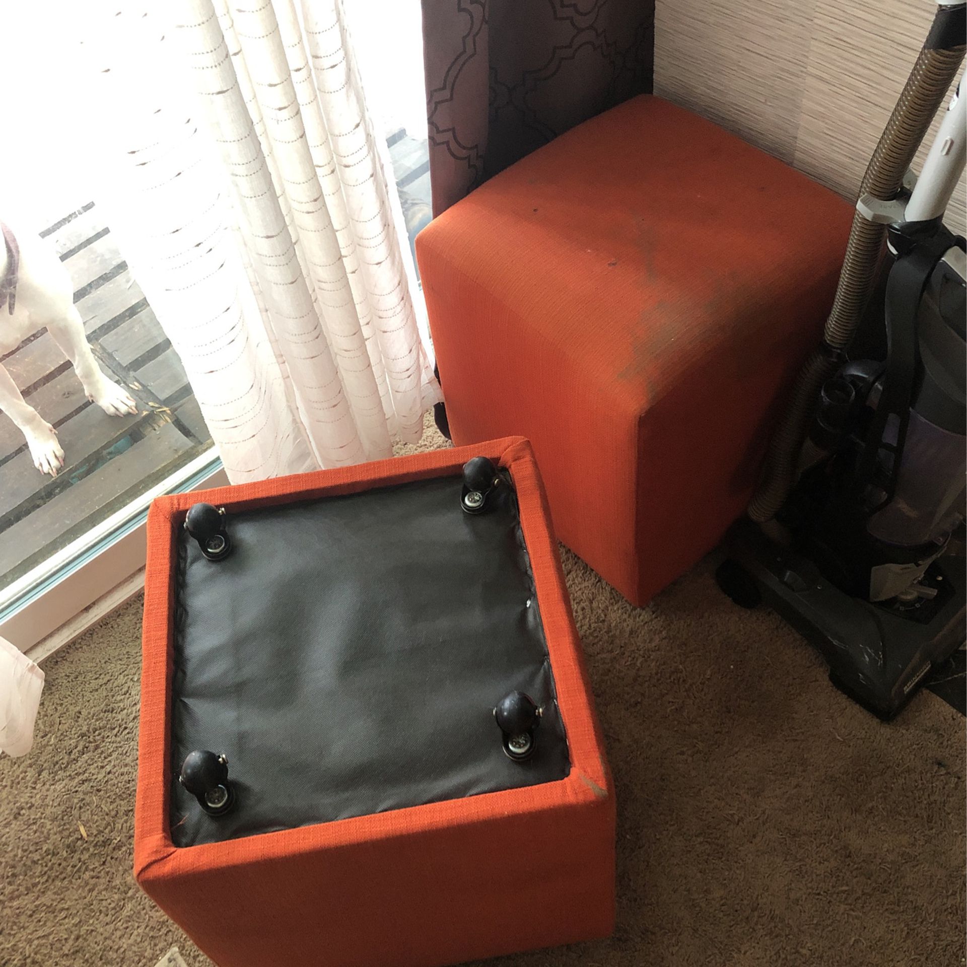 Chair/stools/ottoman/pictures