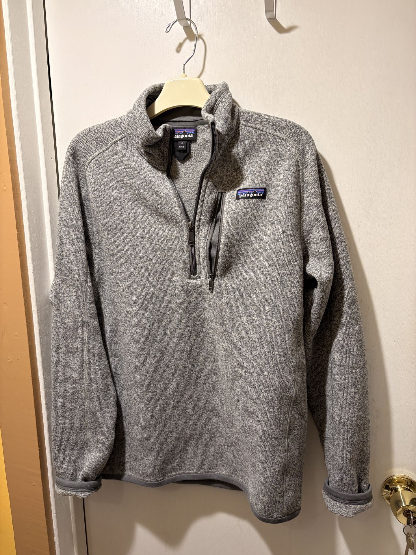 Patagonia Quarter Zip - Men’s Small - Gray