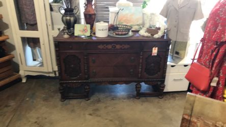 Dresser