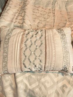 King Madison Park Luxury Comforter