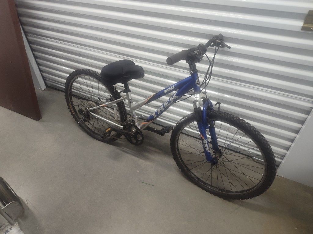 Trek 820 Bike