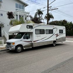 2004 Ford E-450 Super Duty Cheyenne Shasta