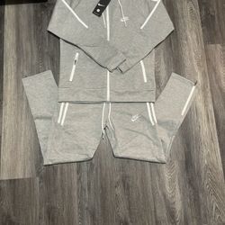 Nike 2- Piece Medium 