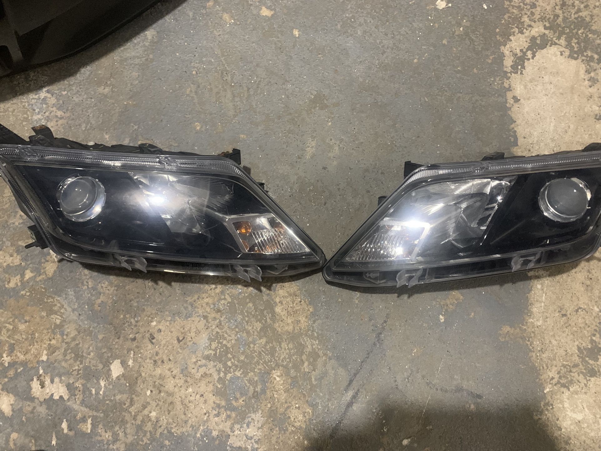 Ford Fusion Headlights 