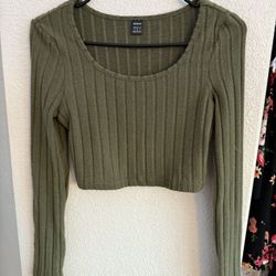 Women’s Green Matching Set With Skirt And Long Sleeve