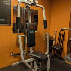 Weider 8920 Workout Station - Chest Press, Leg Extensions, Lat Pulldowns