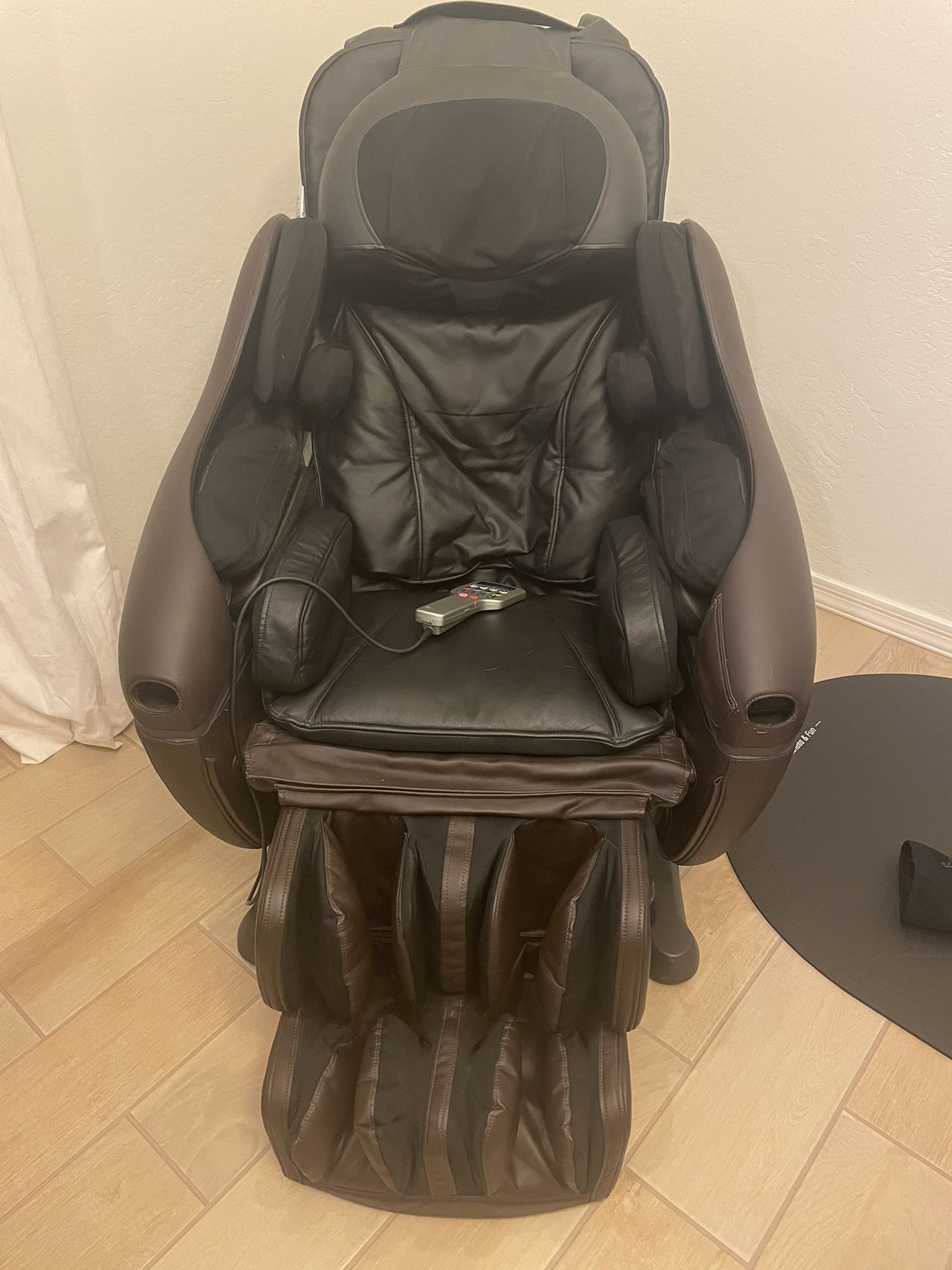 Inada Dreamwave Massage Chair for Sale in Mesa, AZ OfferUp
