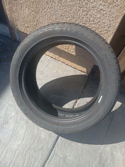 Firestone 245/45R18 100W Tire