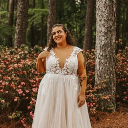 Davids Bridal Wedding Gown 