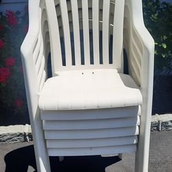 Set 6 patio chairs - $30
