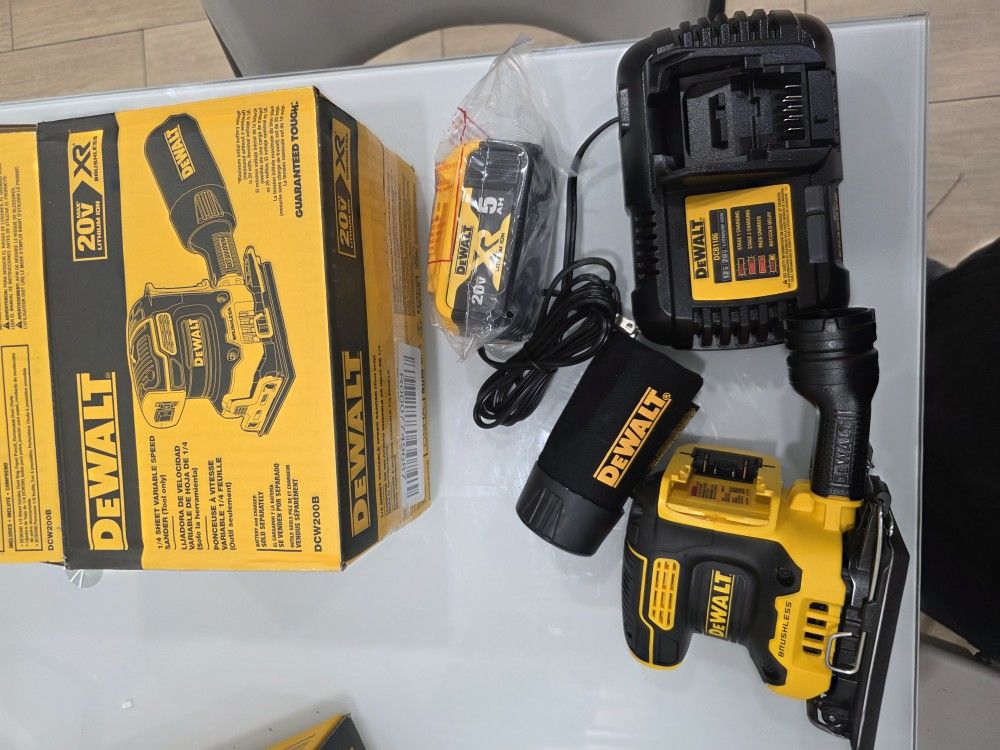 Dewalt Sander 