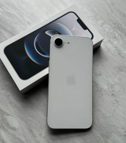 iPhone 16e