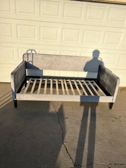 Twin Gray Velvet Upholstered Daybed Frame