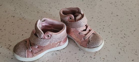 Toddler Size 6 Skechers