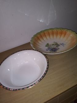 2 vintage decorative bowls kitchenware