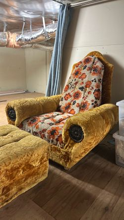 Vintage lounge chair