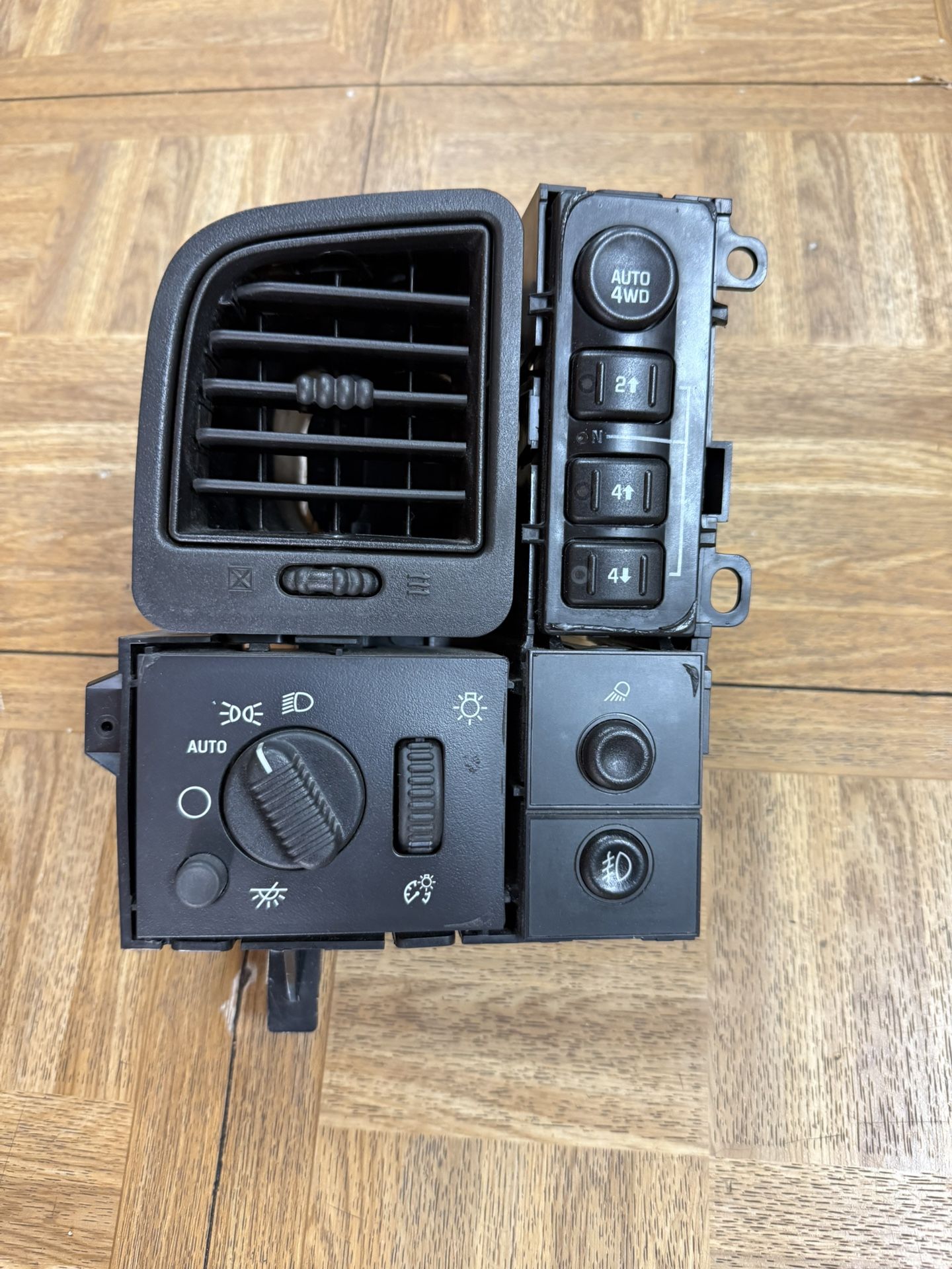 Gmc Sierra 03-06 Headlight Full Assembly 