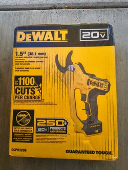 DeWalt 20 volt pruner tool with battery and charger