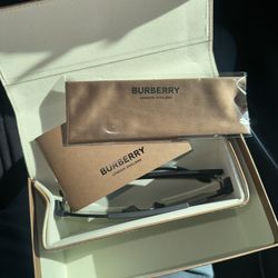 Burberry Sun Glasses 