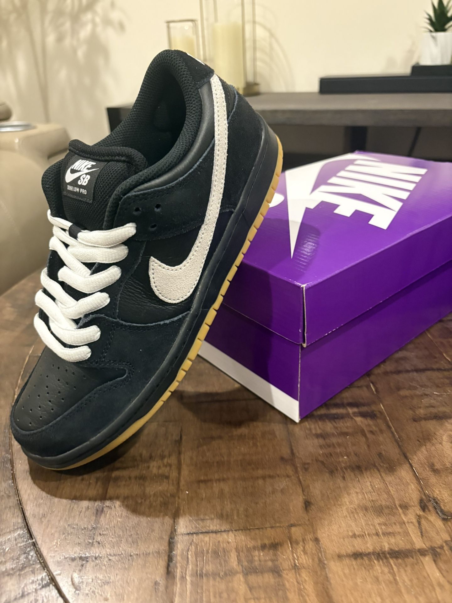 Nike SB Dunk Low Black White Gum Size 8M