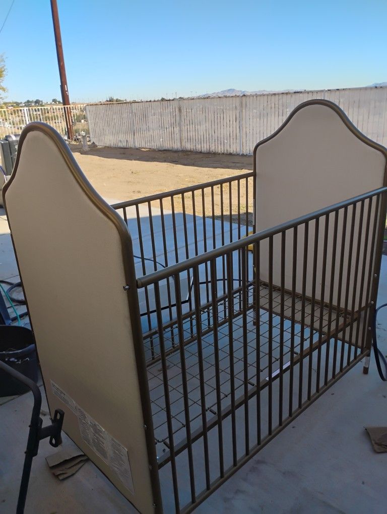 Baby Crib 