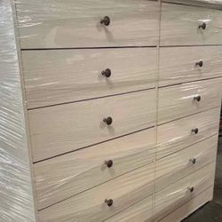 D. 12 Drawers New📦