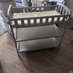 Diaper Changing Station GREAT CONDITION