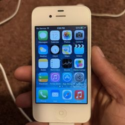 iPhone 4 16gb Unlocked With Case And Charger