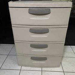 Used Sterilite Storage Drawers / Dresser