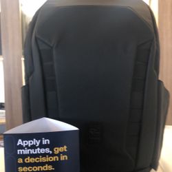Peter McKinnon / Nomatic 25L camera bag ( Downey, Ca)