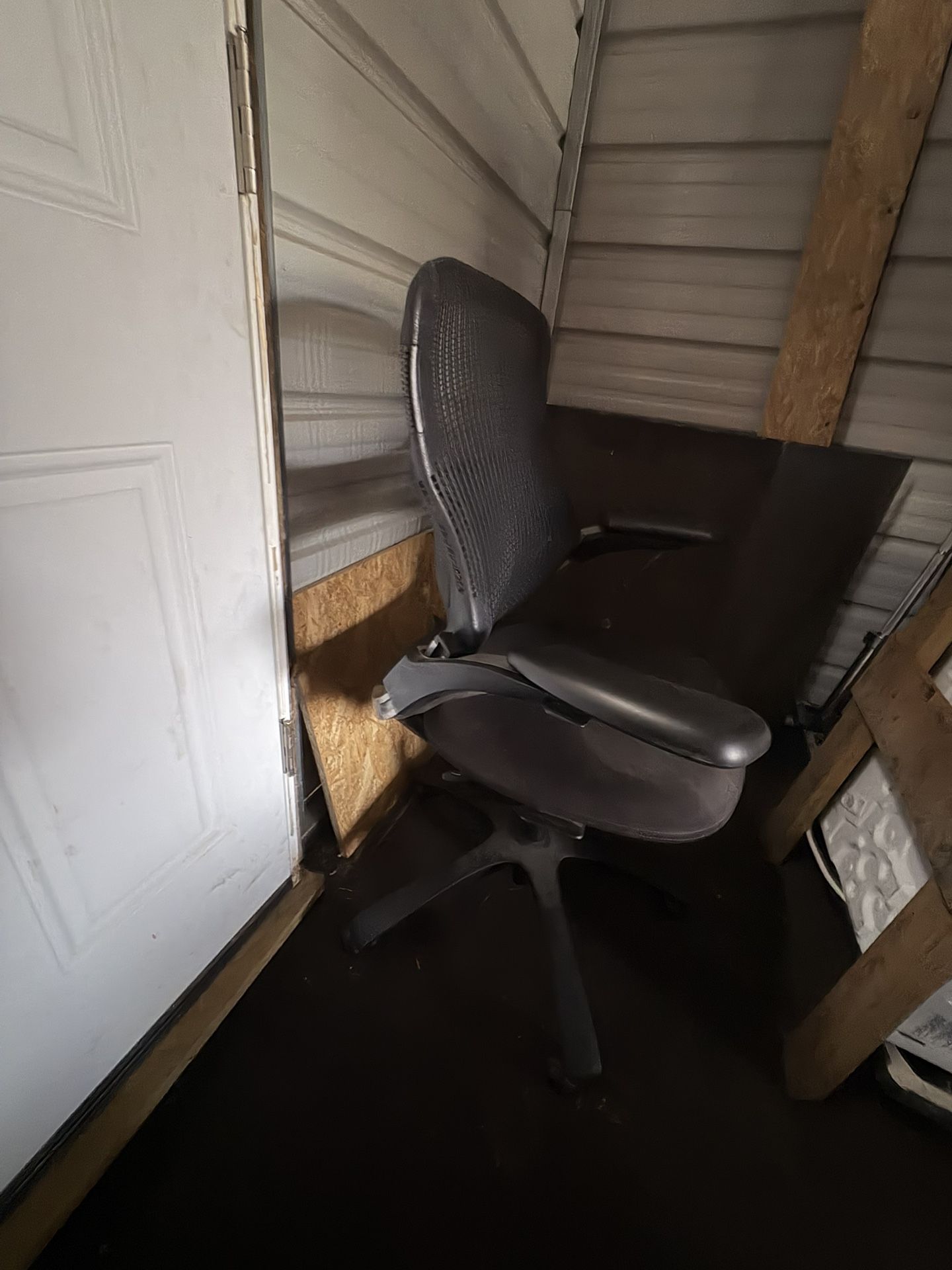 Adjustable Rolling Office Chair