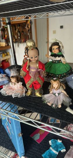 Vintage Madame Alexander & Collectible Doll Lot – Beautiful Dresses, International & Storybook Dolls