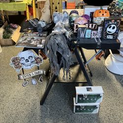 Miscellaneous Halloween Decorations Including Lighted Bow